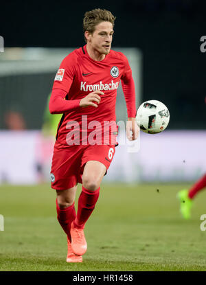 Berlin, Allemagne. Feb 25, 2017. Bastian Oczipka de Francfort au cours de la Bundesliga match de foot entre Hertha BSC et l'Eintracht Francfort dans le Stade Olympique de Berlin, Allemagne, 25 février 2017. Photo : Thomas Eisenhuth/dpa/Alamy Live News Banque D'Images