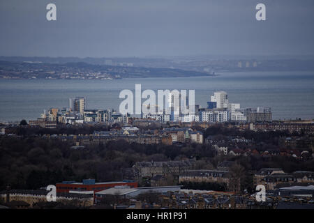 Nouvelle antenne large panoramique leith cityscape d'Édimbourg du château remparts Banque D'Images