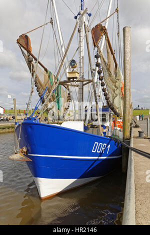 Bateaux de pêche dans le port, Neuastenberg, Basse-Saxe, Allemagne, Europe Banque D'Images