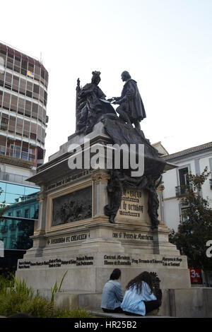 Statue de Christophe Colomb et Isabelle de Castille à Grenade. Banque D'Images