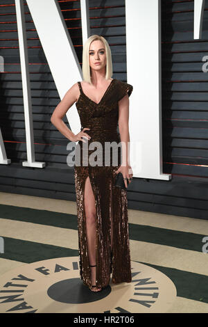 Katy Perry arrivant à la Vanity Fair Oscar Party à Beverly Hills, Los Angeles, USA. ASSOCIATION DE PRESSE Photo. Photo date : dimanche 26 février, 2017. Voir PA story SHOWBIZ Oscars. Crédit photo doit se lire : PA/PA Wire Banque D'Images