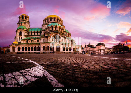 La cathédrale Alexandre Nevsky, Sofia, Bulgarie pendant le lever du soleil Banque D'Images