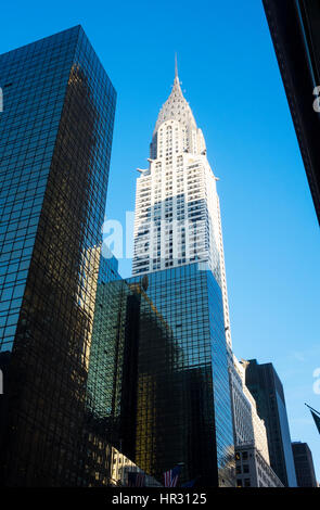 Le Chrysler Building sur la 42e Rue à New York City Banque D'Images