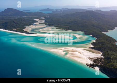 Whitehaven Beach et Hill Inlet rivière serpente, Whitsunday Islands, Queensland, Australie Banque D'Images