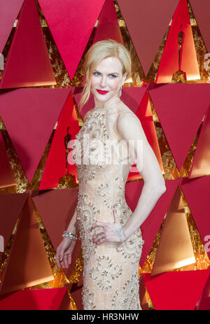Los Angeles, USA. Feb 26, 2017. Actrice Nicole Kidman arrive pour le tapis rouge de la 89e Academy Awards au Dolby Theatre de Los Angeles, États-Unis, le 26 février, 2017. Crédit : Yang Lei/Xinhua/Alamy Live News Banque D'Images