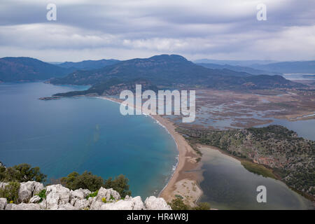 Iztuzu Dalyan Turquie turtle beach high angle panorama, Delta Dalyan roseaux Banque D'Images