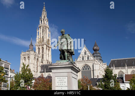 Cathédrale et Rubens Monument à Anvers, Belgique. Banque D'Images