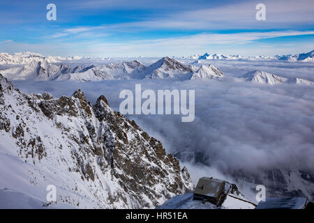 Vue depuis la pointe Helbronner Skyway Monte Bianco Italie Banque D'Images