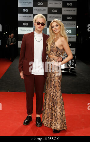 Berlin, Allemagne, le 10 novembre, 2016. Markus aka Brueckner Psaiko.Dino et Bonnie étrange assistant à la 'GQ Hommes de l'année Awards tenue au Komische Oper, Banque D'Images