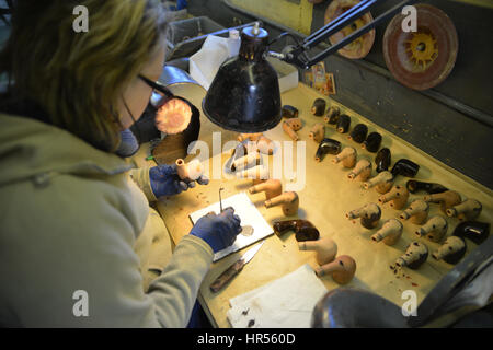 23 janvier 2017 - Brebbia, Varese, Italie. Pipe Brebbia, la plus ancienne usine Italie tuyau. Banque D'Images