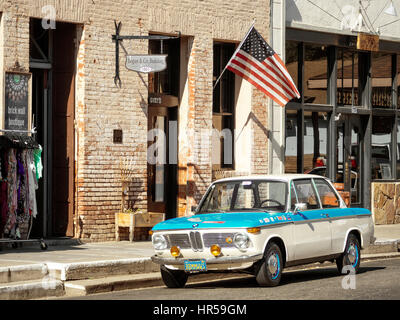 BMW 1602 Classic car à Mariposa California USA Banque D'Images