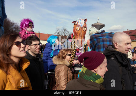 20 anniversaire du carnaval traditionnel (Masopust) à Roztoky près de Prague. Banque D'Images