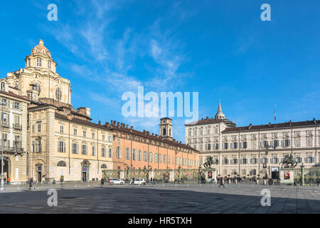 Turin,Italie,Europe - 16 Février 2017 : vue panoramique de la Piazzetta Reale et Polo Reale Banque D'Images