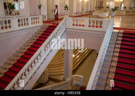 Voir l'escalier principal et principal de White hall du théâtre Bolchoï à Moscou, Russie Banque D'Images