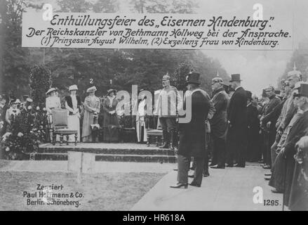 Le général Paul von Hindenburg et Prince August Wilhelm de Prusse au cours de la Première Guerre mondiale, 1915. À partir de la Bibliothèque publique de New York. Banque D'Images