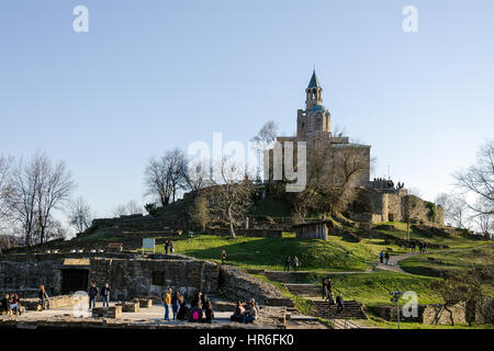 À l'église patriarcale forteresse Tsarevets et touristes, Veliko Tarnovo, Bulgarie Banque D'Images