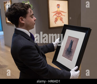 Bonhams, Londres, 27 février 2017. Un membre du personnel prépare Bonhams à accrocher René Magritte's 'La folie Alamyer', d'une valeur comprise entre 300 000 € et 500 000 €, à l'impressionniste Bonhams et vente d'art moderne à l'aperçu de la presse leur Mayfair Gallery de Londres. Crédit : Paul Davey/Alamy Live News Banque D'Images