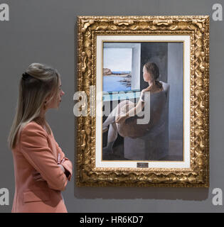 Bonhams, Londres, 27 février 2017. Un membre du personnel de Bonhams admire Salvador Dali's 'Figura de perfil', qui devrait récupérer entre EUR 800,0000 € 1 200 000 et, à l'impressionniste Bonhams et vente d'art moderne à l'aperçu de la presse leur Mayfair Gallery de Londres. Crédit : Paul Davey/Alamy Live News Banque D'Images
