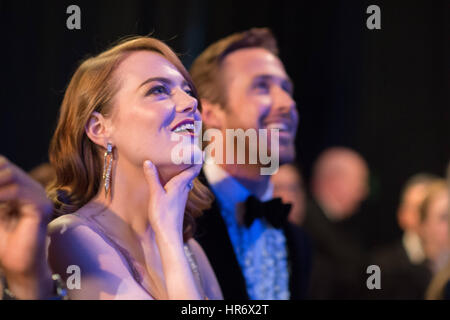 Hollywood, Californie, USA. Feb 26, 2017. EMMA STONE et Ryan Gosling dans l'auditoire lors de la 89e Academy Awards annuel. L'Ampas : Crédit/AdMedia/ZUMA/Alamy Fil Live News Banque D'Images