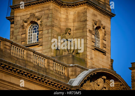 Bâtiment historique classé Grade II palais de Sessions House* bâtiment classé par l'architecte, Henry Littler en style baroque édouardien en grès au cours du marché Banque D'Images