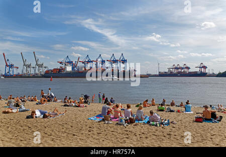 Elbe rive dans Oevelgoenne, Hambourg, Allemagne, Europe Banque D'Images