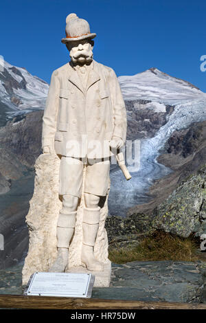 Kaiser-Franz-Josefs-monument Kaiser-Franz-Josefs-Height, Grossglockner, Nationalpark Hohe Tauern, Tyrol, Autriche, Europe Banque D'Images