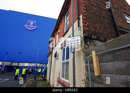 Fans commencent à arriver à Goodison Park pour le match contre Everton à domicile Sunderland Liverpool, Royaume-Uni Banque D'Images