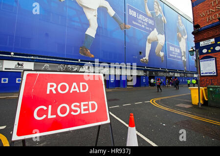 Fans commencent à arriver à Goodison Park pour le match contre Everton à domicile Sunderland Liverpool, Royaume-Uni Banque D'Images