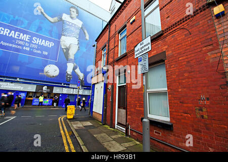 Fans commencent à arriver à Goodison Park pour le match contre Everton à domicile Sunderland Liverpool, Royaume-Uni Banque D'Images