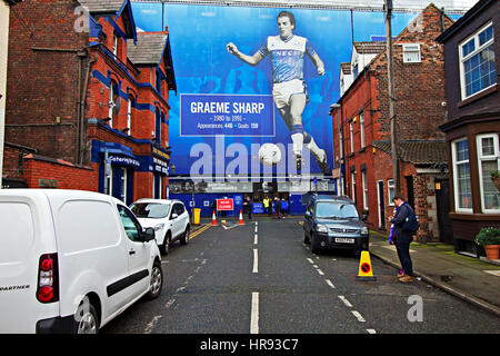 Fans commencent à arriver à Goodison Park pour le match contre Everton à domicile Sunderland Liverpool, Royaume-Uni Banque D'Images