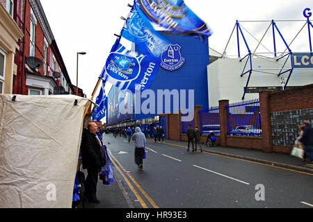 Fans commencent à arriver à Goodison Park pour le match contre Everton à domicile Sunderland Liverpool, Royaume-Uni Banque D'Images