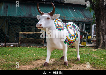 Statue de vache sacré hindou dans Little India, Singapour Banque D'Images