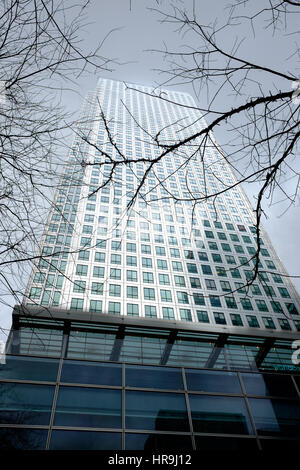 1 Canada Square, Canary Wharf, Londres, l'une des deux centres financiers. Banque D'Images
