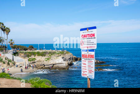 Attention, ne pas approcher les phoques/Lions de mer. La Jolla, Californie. Banque D'Images