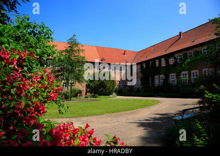 Cloître Ebstorf, cour intérieure, Ebstorf, Lüneburger Heide, Basse-Saxe, Allemagne, Europe Banque D'Images