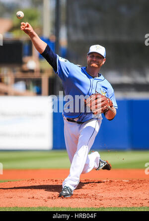 Port Charlotte, en Floride, aux États-Unis. 28 Février, 2017. Vous VRAGOVIC | fois.Rays de Tampa Bay le lanceur partant Alex Cobb (53) dans la première manche du match entre les Rays de Tampa Bay et les Twins du Minnesota à Charlotte Sports Park à Port Charlotte, en Floride, le mardi 28 février, 2017. Les Rays de Tampa Bay battre les Twins du Minnesota 19-0. Credit : Vragovic/Tampa Bay Times/ZUMA/Alamy Fil Live News Banque D'Images