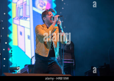 Brighton, UK. 28 Février, 2017. Brighton, Angleterre Kaiser Chiefs en concert sur la scène du centre de Brighton, Angleterre.© Jason Richardson / Alamy Live News Banque D'Images