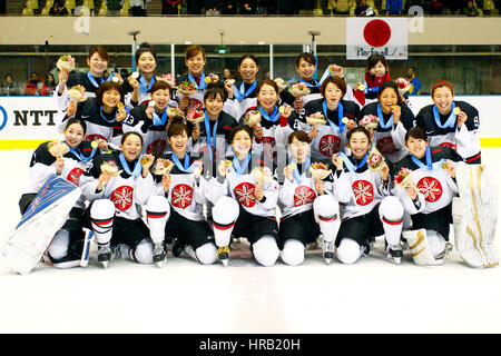 Sapporo, Japon. Feb 25, 2017. L'équipe féminine du Japon (JPN) Groupe : Hockey sur glace 2017 Jeux Asiatiques d'hiver de sapporo Japon 6-1 match entre la Chine à Tsukisamu Gymnasium à Sapporo, Japon . Banque D'Images