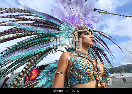 Port of Spain, Trinidad. 28 Février, 2017. Masqueraders avec Harts présente 'jungle' Ultra Violet dans le Queen's Park Savannah pendant le carnaval de Trinidad, le 28 février 2017 à Port of Spain, Trinidad. (Photo par Sean Drakes/Alamy Live News) Banque D'Images