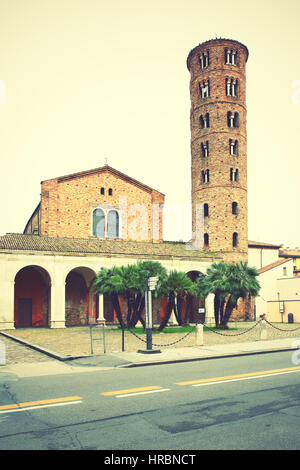 Basilica di Sant'Apollinare Nuovo à Ravenne (vie siècle), l'Italie. Retro style image filtrée Banque D'Images