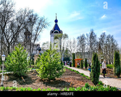 Hypothèse Saint Monastère, Russie - 5 Avril, 2012 : Monastère de la Dormition de Sainte, l'apparence du monastère et de la région à proximité. Banque D'Images