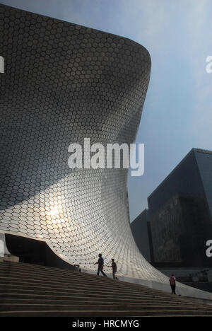 Mexico, Mexico DF,Nuevo Polanco, Plaza Carso, Museo Soumaya Banque D'Images