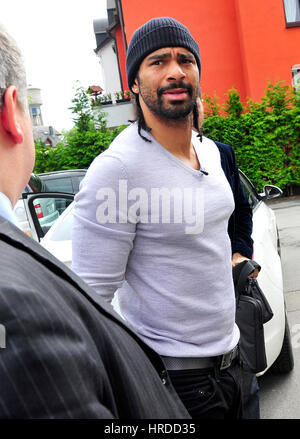 Le boxeur britannique David Haye arrive à l'hôtel avant d'obtenir une licence de Luxembourg Luxembourg Fédération de boxe. La Haye et Dereck Chisora boxer Banque D'Images