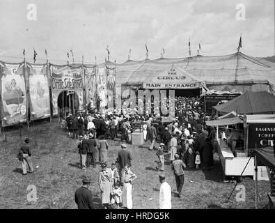 Scène à mi-chemin du cirque BNM10698 Banque D'Images