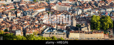 L'architecture de Grenoble - vue aérienne. Grenoble, Auvergne-Rhone-Alpes, France. Banque D'Images