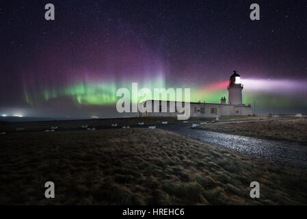 Noss Head Lighthouse. L'Ecosse sur l'Aurora et près de Thurso Wick, Caithness Banque D'Images