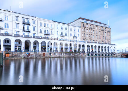 Arcades de l'Alster, Hamburg, Germany, Europe Banque D'Images