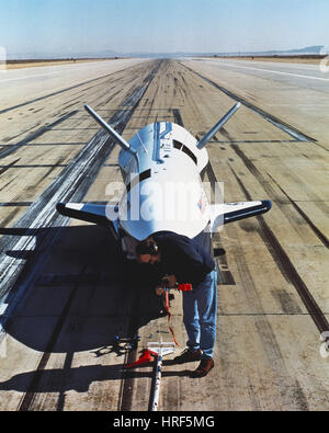 Boeing X-40A Véhicule manoeuvre Espace Banque D'Images