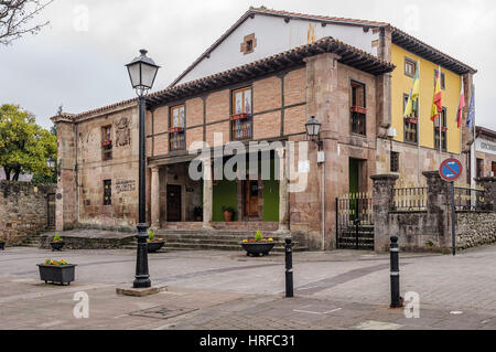 Hôtel de ville de la ville de Cartes, municipalité de Cantabria, ESPAGNE Banque D'Images