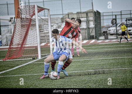 Football Gibraltar - St Joseph contre Lincoln Imps Rouge - Victoria - 2016 Banque D'Images